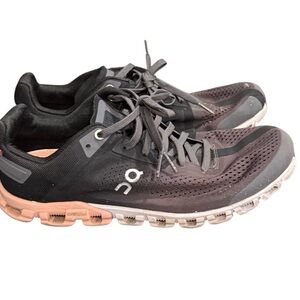 On Running Women's Black and gray Athletic Shoes size 9.5